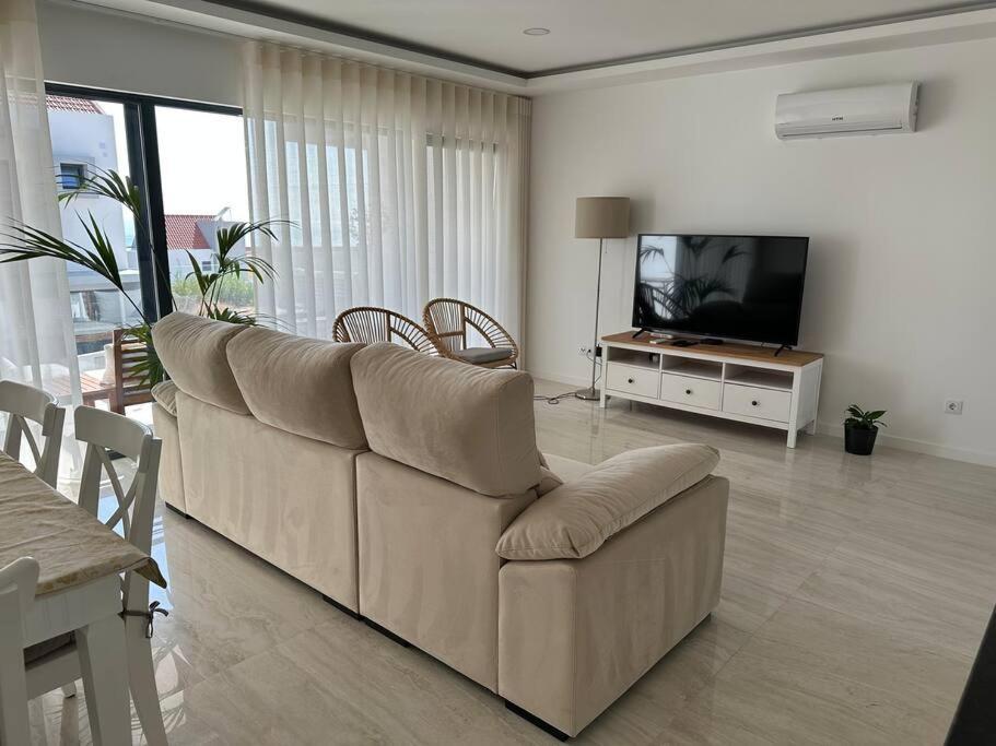 Beach, Ocean View & Bright House Ерисейра Екстериор снимка