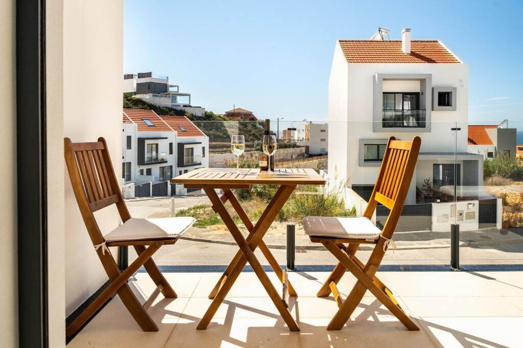 Beach, Ocean View & Bright House Ерисейра Екстериор снимка