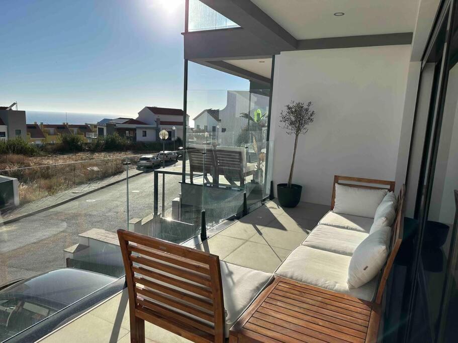 Beach, Ocean View & Bright House Ерисейра Екстериор снимка